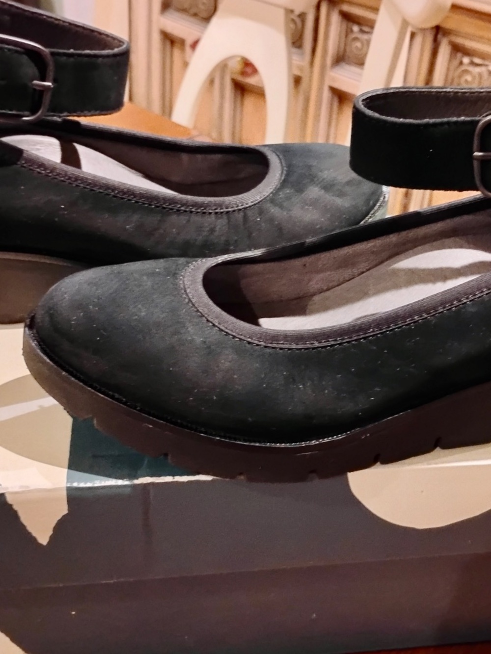 EARTH Zurich Sion Black LEATHER Shoe Size 6....in the Mary Jane Style